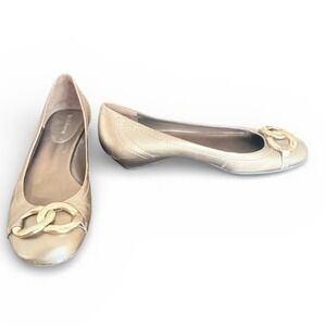 Liz Clairborne Women's Gold Leather Ballet Flats with Chain Detail Size 8.5